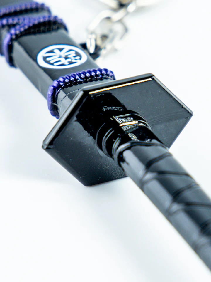 Thousand Demon Daggers Keychain + Stand - Image 4
