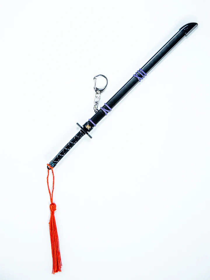 Thousand Demon Daggers Keychain + Stand - Image 5