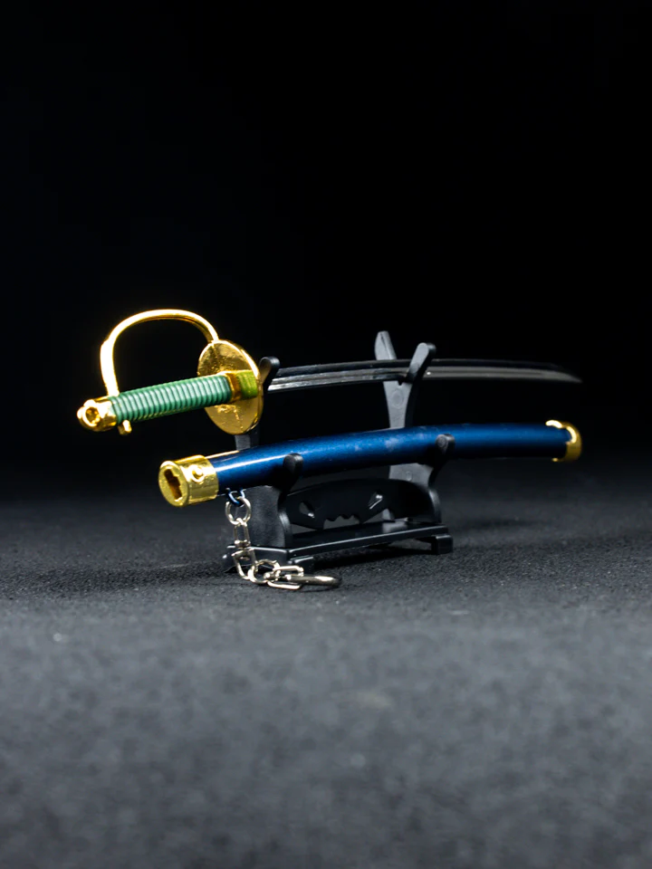 Shanks' Gryphon Keychain + Stand - Image 4