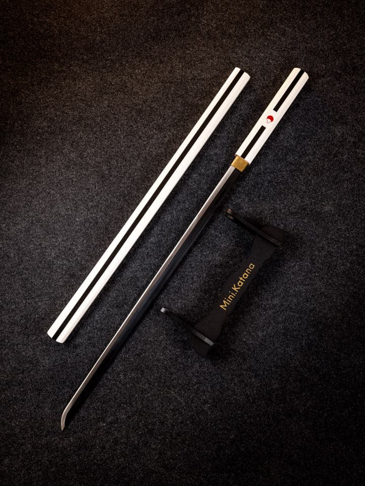 Battle-Ready Sasuke's White Grass Cutter Sword (SHARP) - Image 4